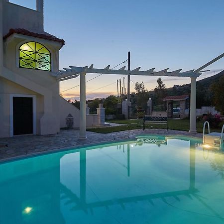 Villa Konstadina With Swimming Pool Kalivia Thorikou Экстерьер фото